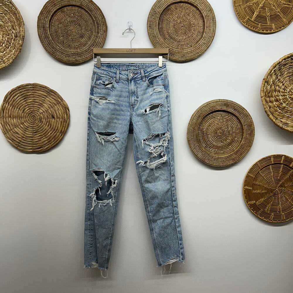 AE American Eagle Mom Jean 0 Blue Denim Distressed